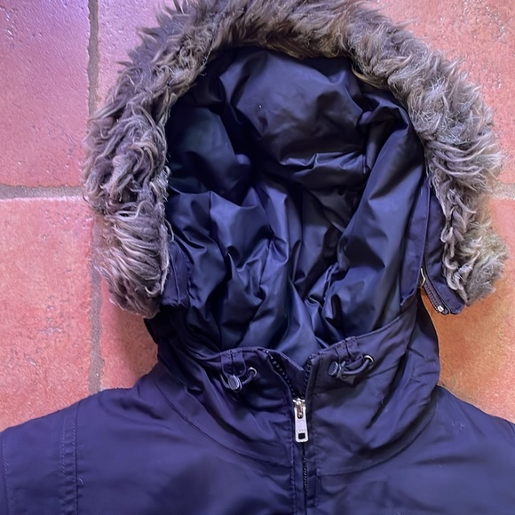 The North Face Parka Puffer Jacket - Picture 4 of 11